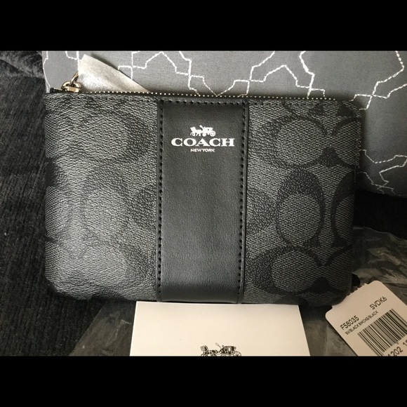 Corner Zip Wristlet in Signature Canvas - Picture 2 of 6